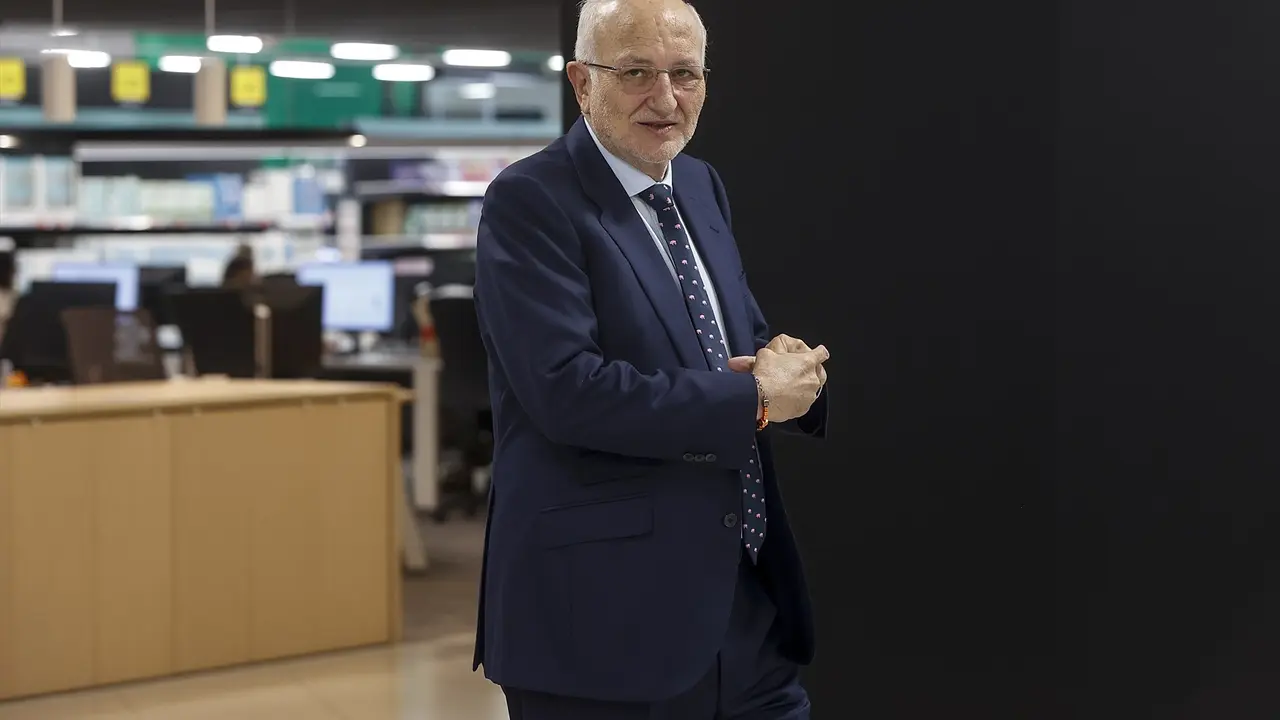 El presidente de Mercadona, Juan Roig, tras una rueda de prensa para informar sobre la situaci&oacute;n actual y futura de Mercadona. EP / Rober Solsona