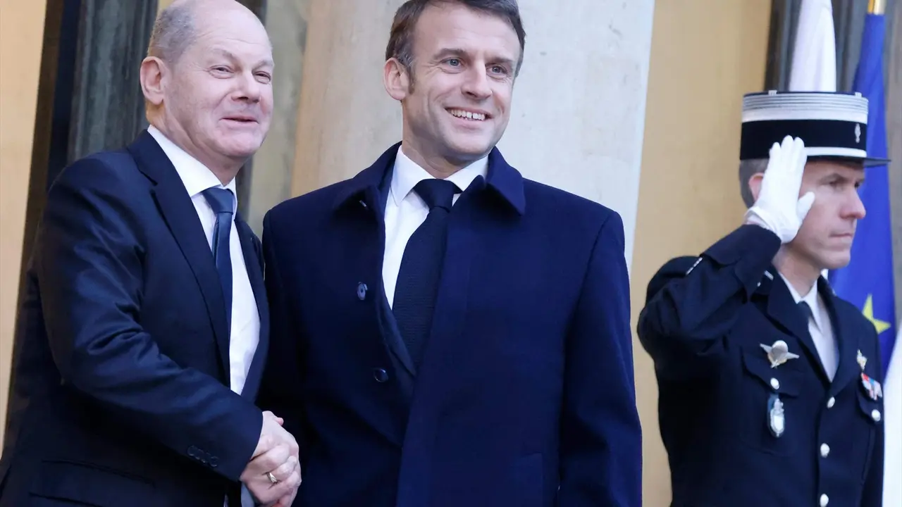 El canciller alem&aacute;n, Olaf Scholz junto al presidente francr&eacute;s, Emmanuel Macron. EP / Archivo