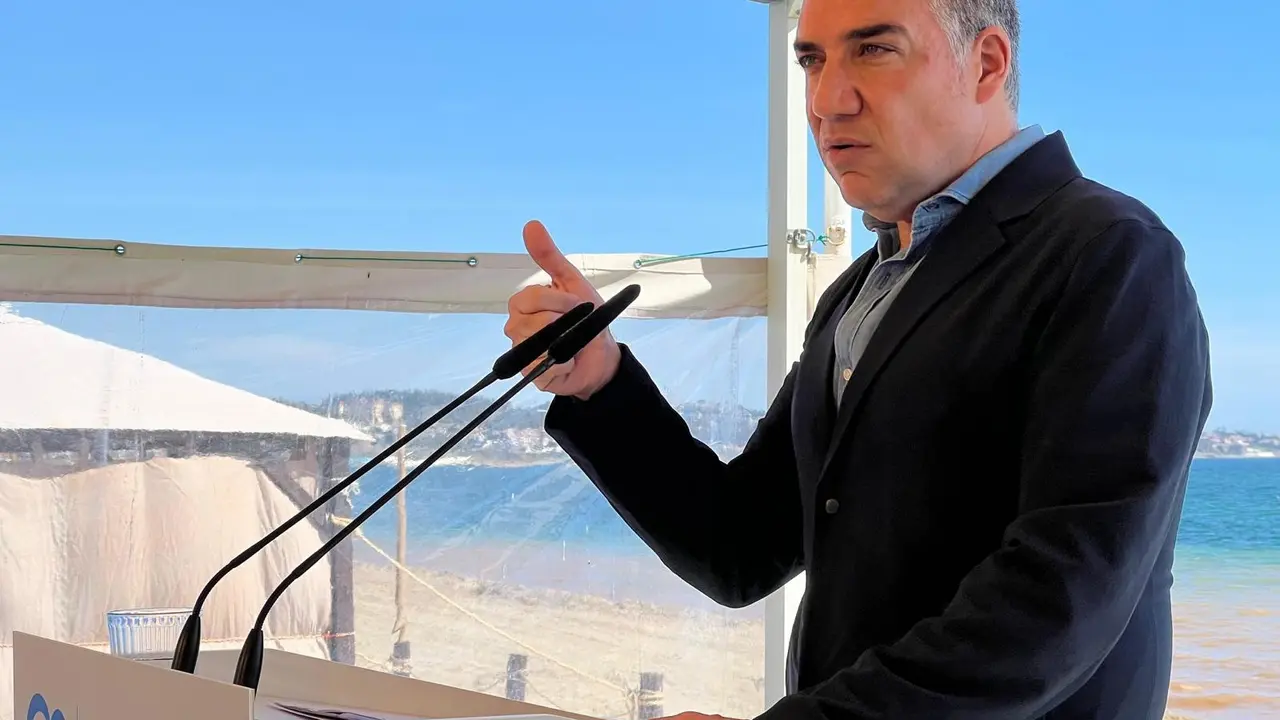 El vicesecretario de Coordinaci&oacute;n Auton&oacute;mica y Local y An&aacute;lisis Electoral del PP, El&iacute;as Bendodo, en un acto en Mijas. EP