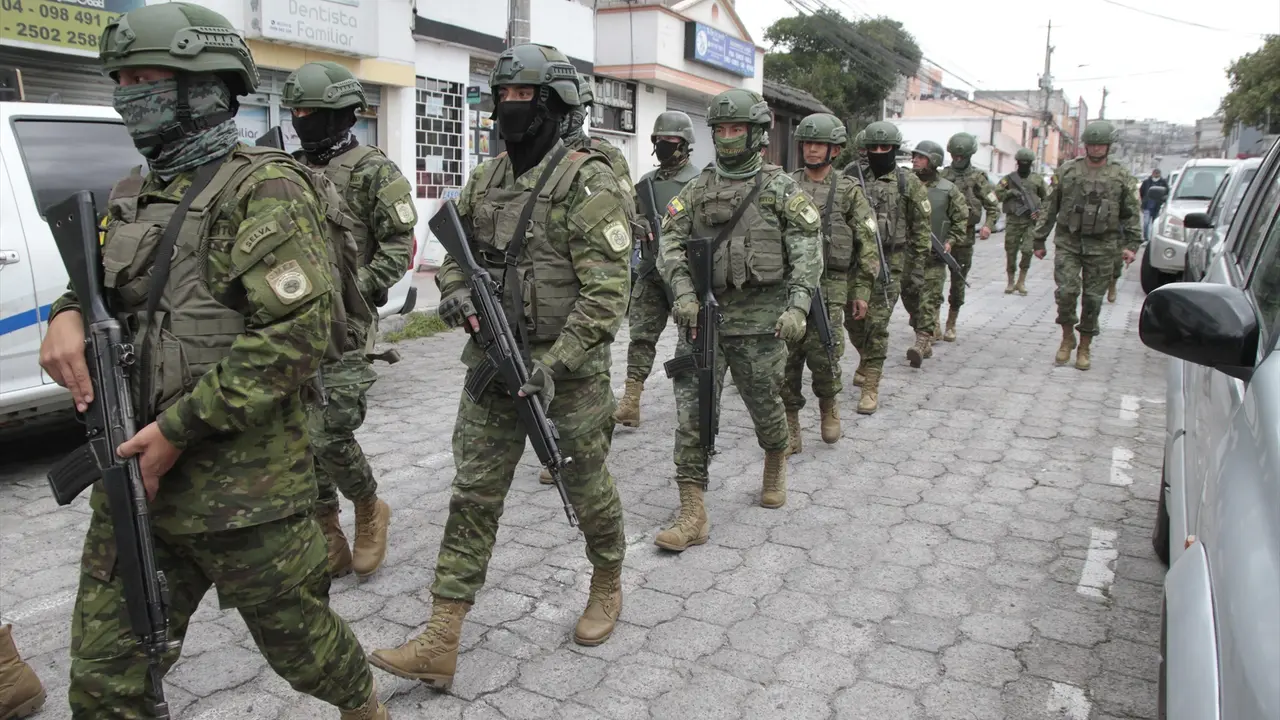 El Ej&eacute;rcito en las calles de Ecuador tras una ola de violencia. EP / Mateo Armas / Archivo