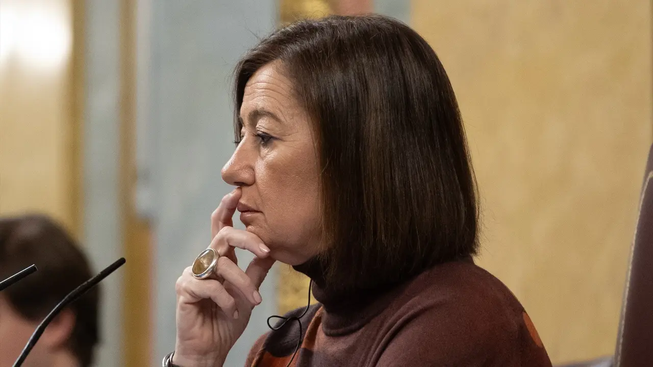 La presidenta del Congreso, Francina Armengol, durante una sesi&oacute;n plenaria. Alejandro Mart&iacute;nez V&eacute;lez / Archivo
