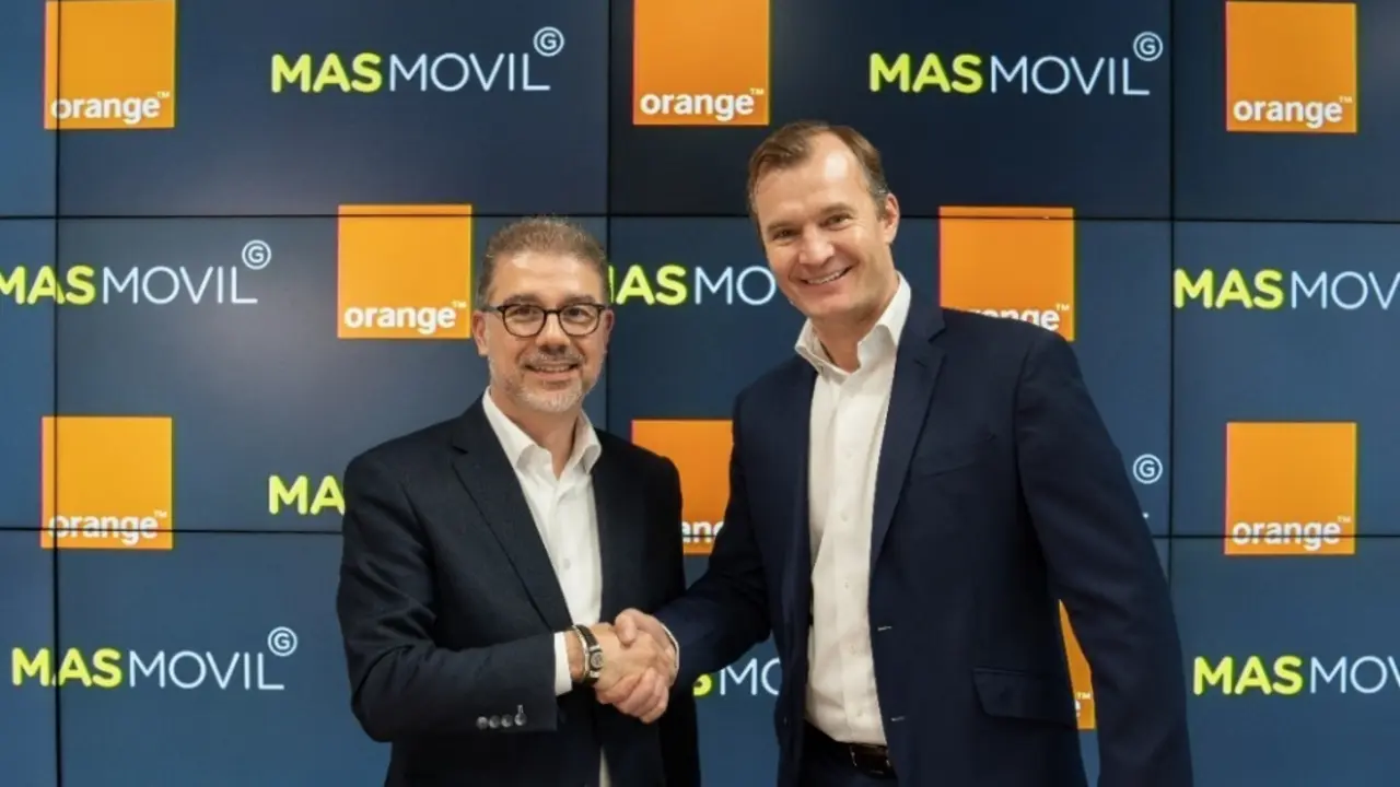Ludovic Pech, consejero delegado de Orange Espa&ntilde;a, y Meinrad Spenger, consejero delegado de M&aacute;sM&oacute;vil han firmado la constituci&oacute;n de la nueva 'joint venture'. EP / Archivo