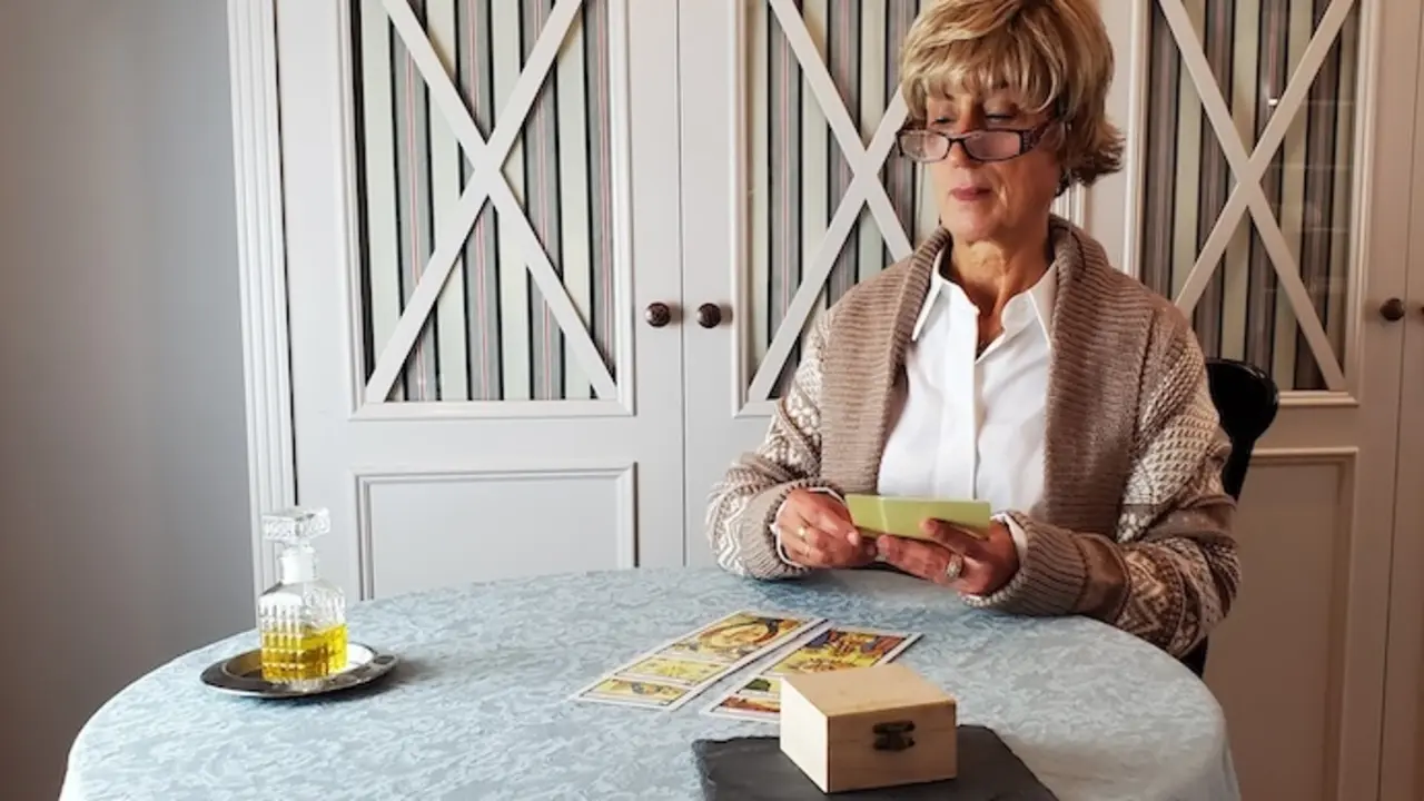 Paloma Lafuente, vidente.