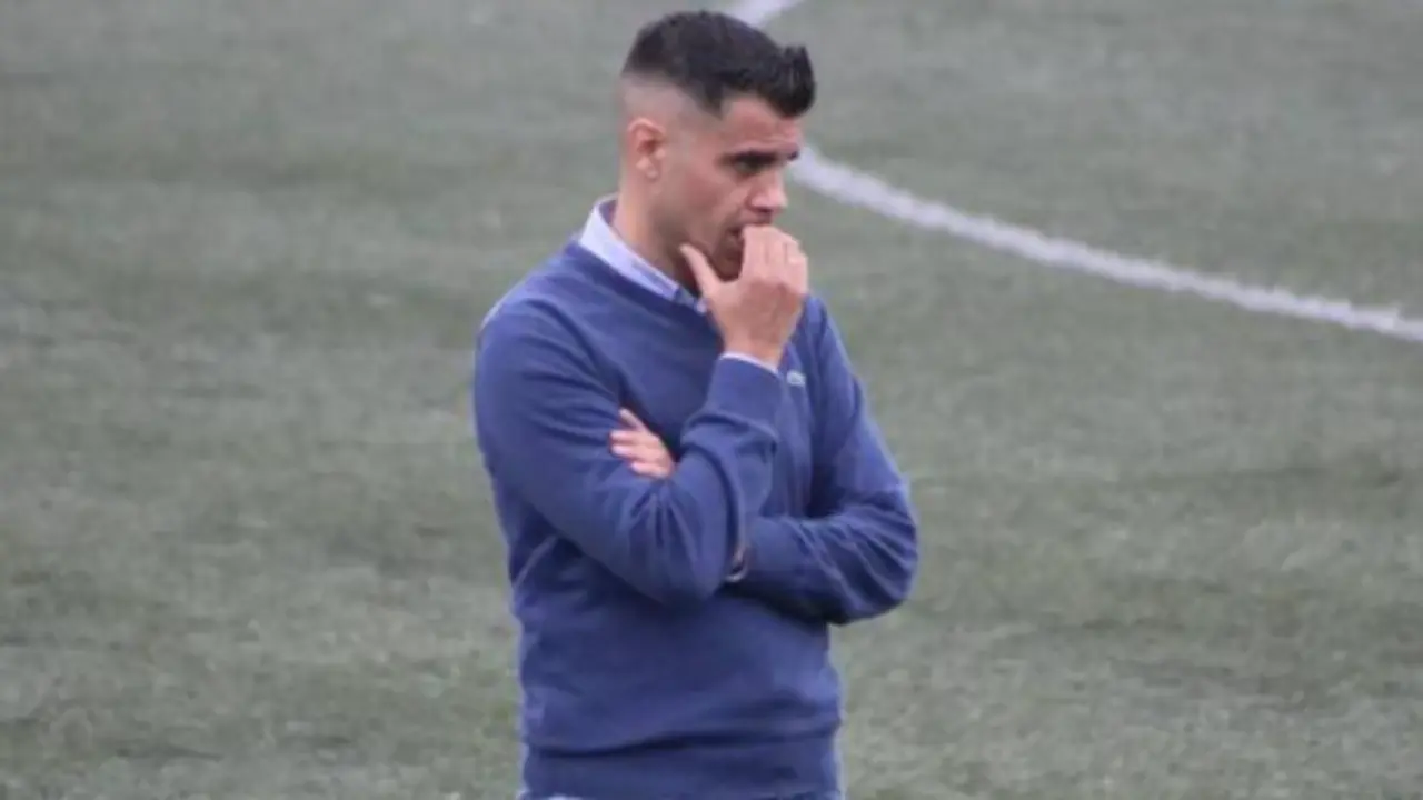 Fran Mart&iacute;n entrenador de la Gimn&aacute;stica, durante su etapa en el Albericia. / Atl&eacute;tico Albericia