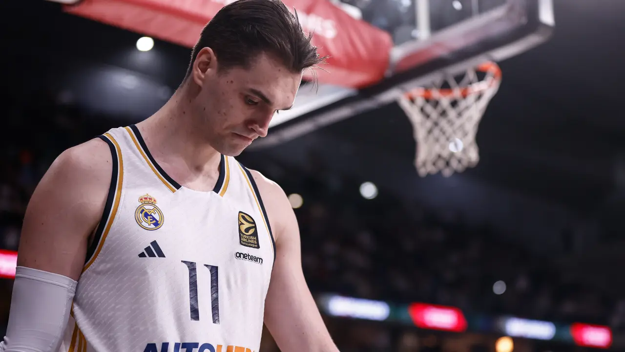 Mario Hezonja lamenta una derrota del Real Madrid. / Oscar J. Barroso