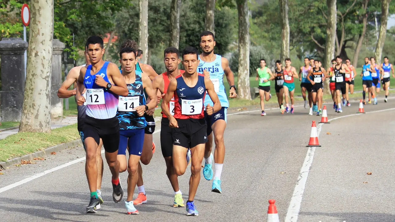 Prueba de los 10K El Pendo en una edici&oacute;n anterior. / Pedro Aboitiz