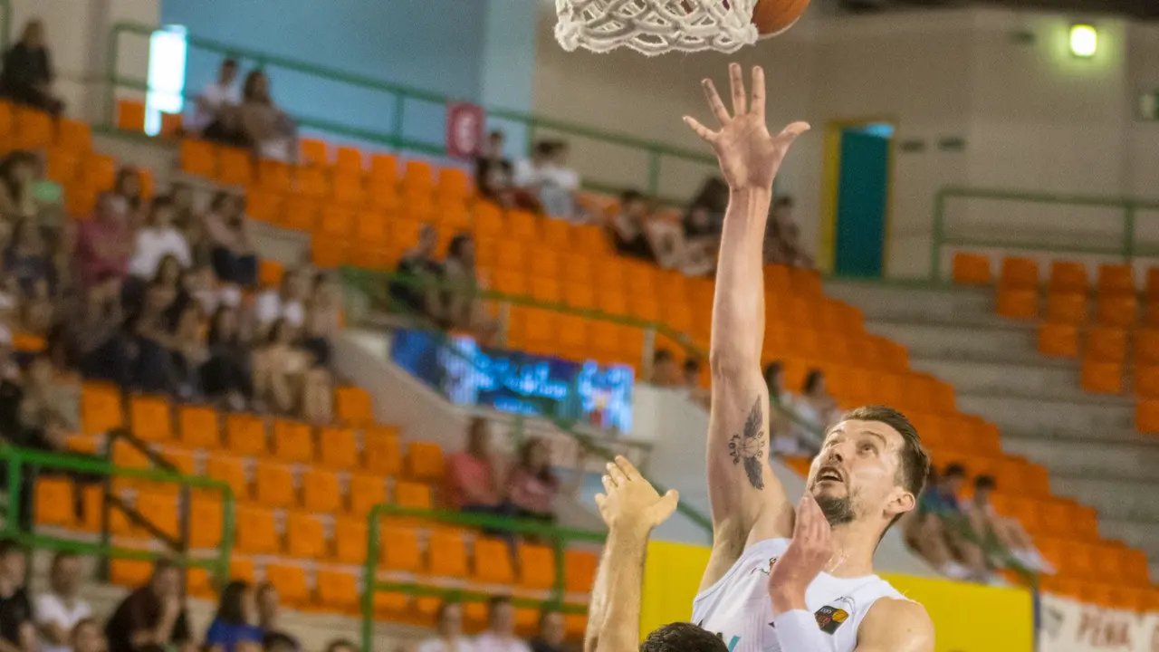 Mirza Bulic durante un partido. / Ricardo Copeas / GAC
