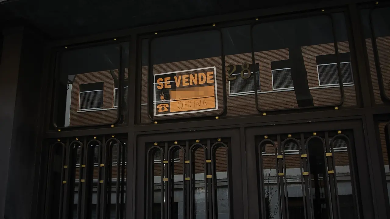 Anuncio de "se vende" en un portal. Jes&uacute;s Hell&iacute;n / Archivo