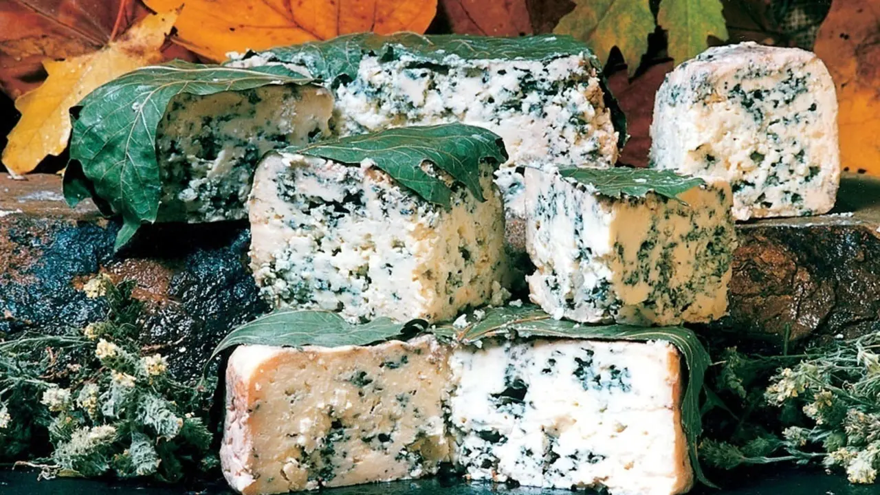El famoso queso pic&oacute;n que se realiza en Cantabria. / EP