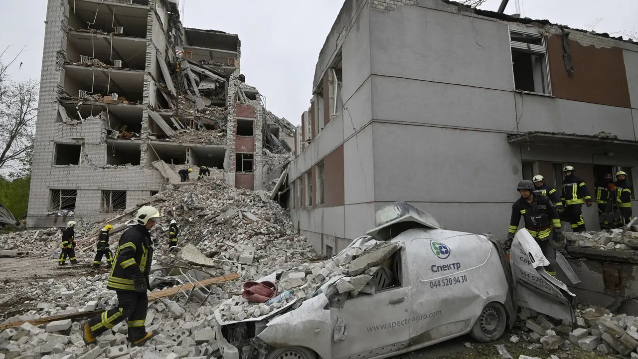 Vista de una ciudad ucraniana destruida por unos misiles. Sergei Chuzavkov
