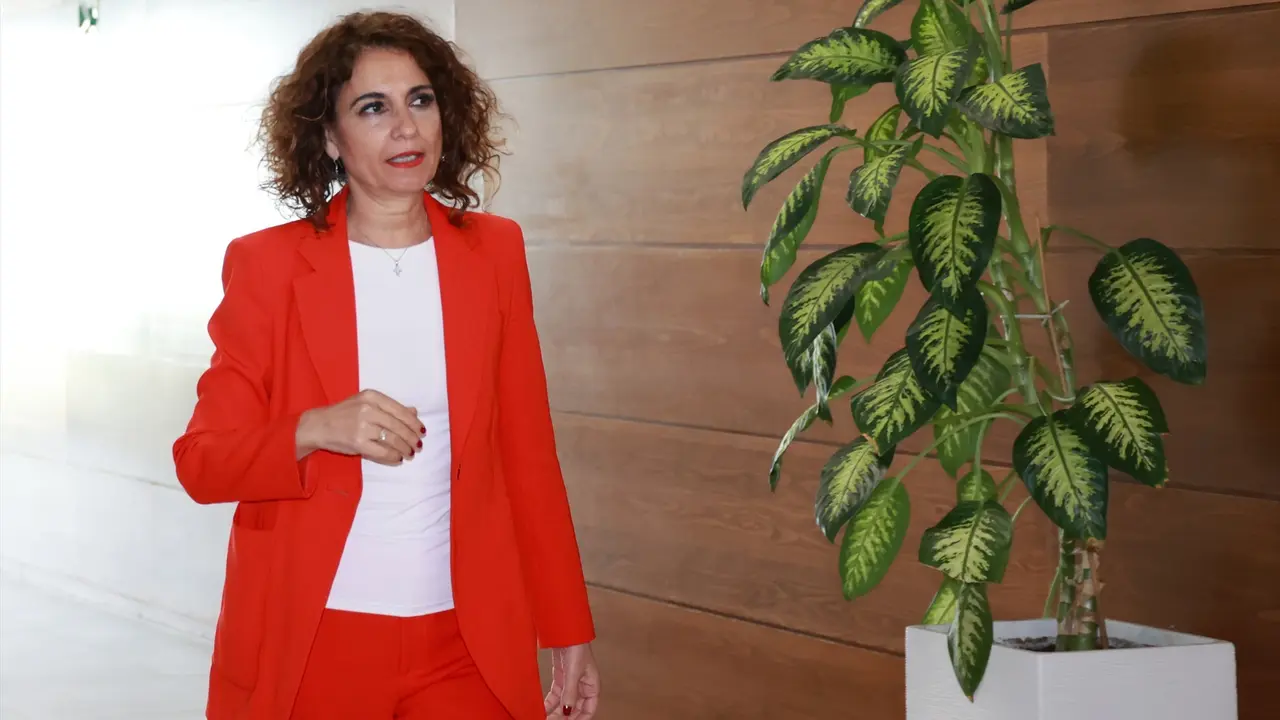 La vicepresidenta primera del Gobierno y ministra de Hacienda, Mar&iacute;a Jes&uacute;s Montero. Roc&iacute;o Ruz