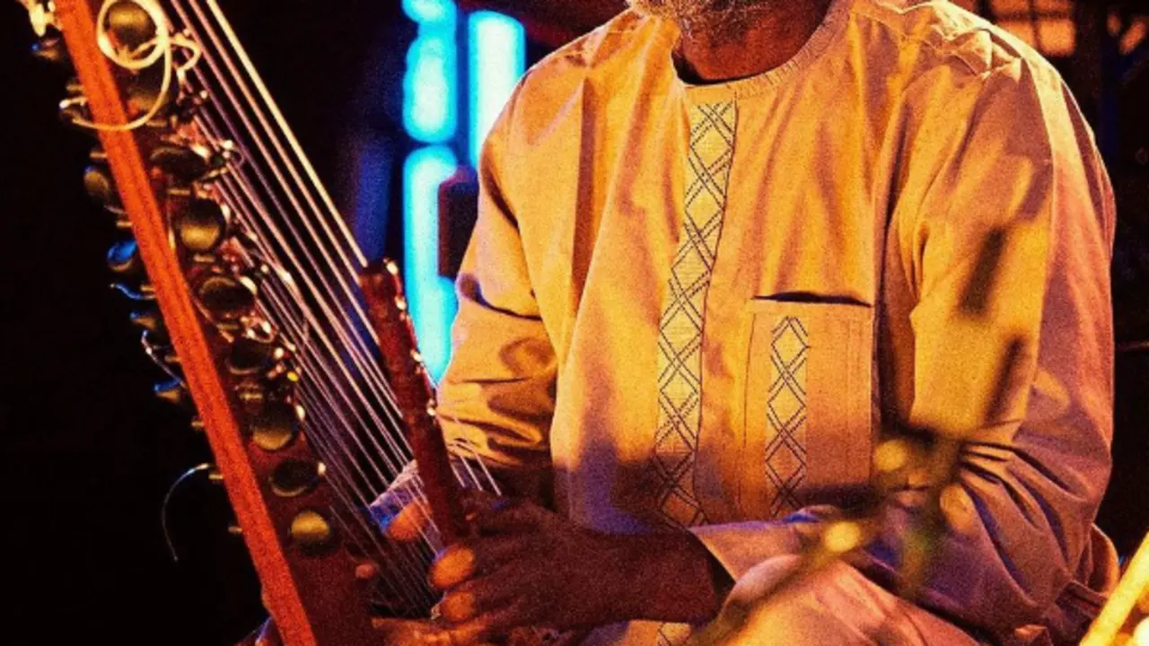 Fotograf&iacute;a del m&uacute;sicoBallak&eacute; Sissoko 'virtuoso de la kora'.