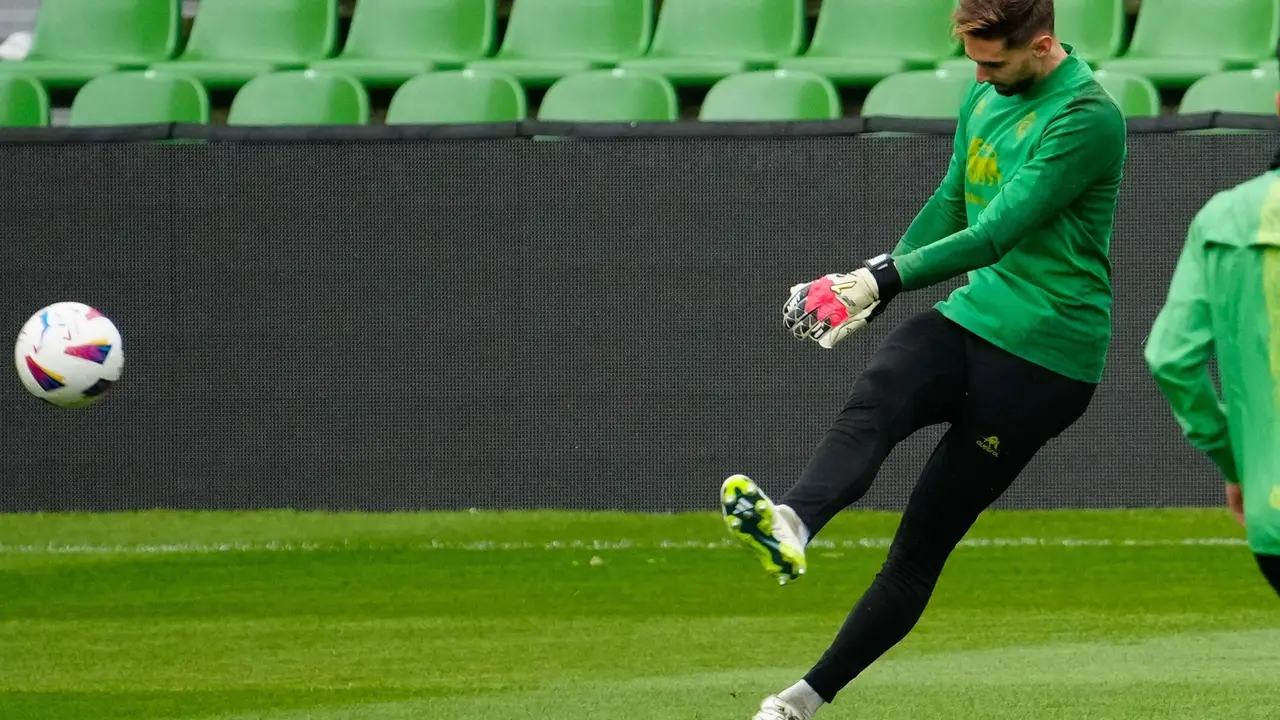 Jokin Ezkieta durante el entrenamiento de esta ma&ntilde;ana. / Racing de Santander