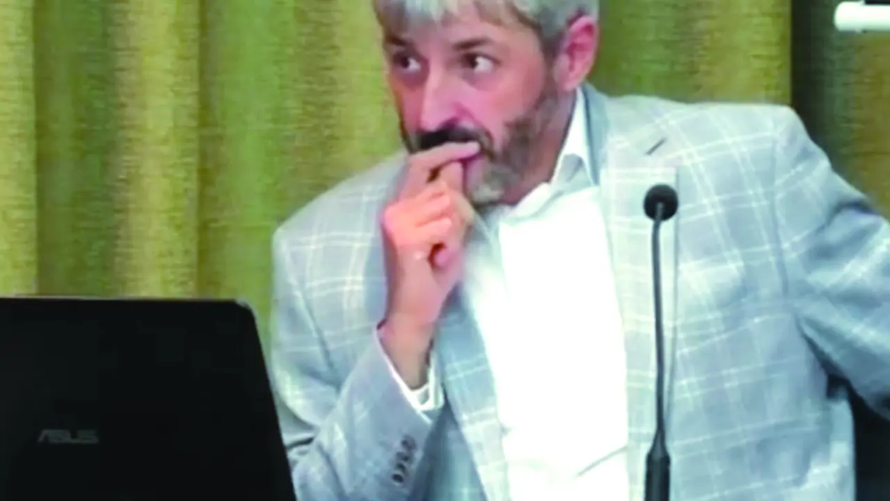 Escritor Mario Crespo L&oacute;pez