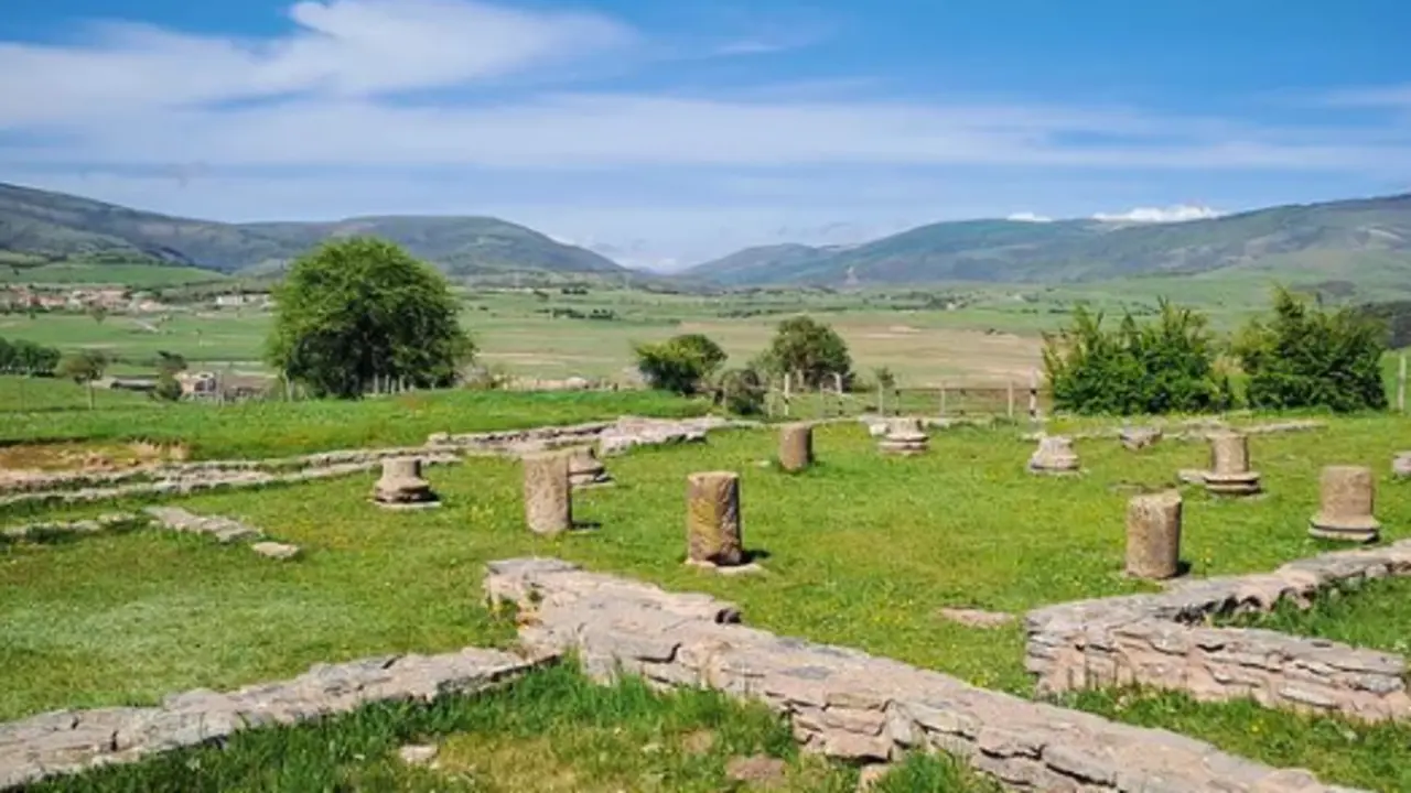 emerge como un monumento a la planificaci&oacute;n y el poder&iacute;o romano en la regi&oacute;n de Cantabria. / RRSS
