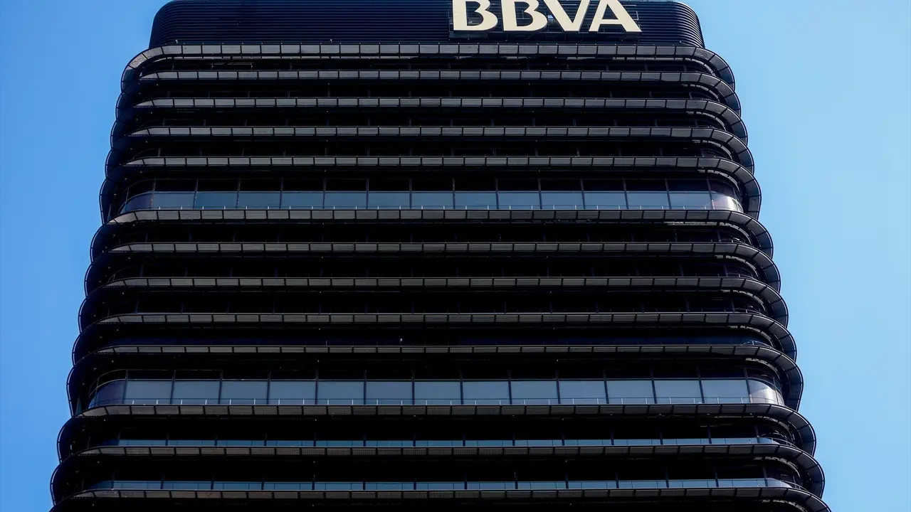 Fachada de la torre del BBVA. / EP / Archivo