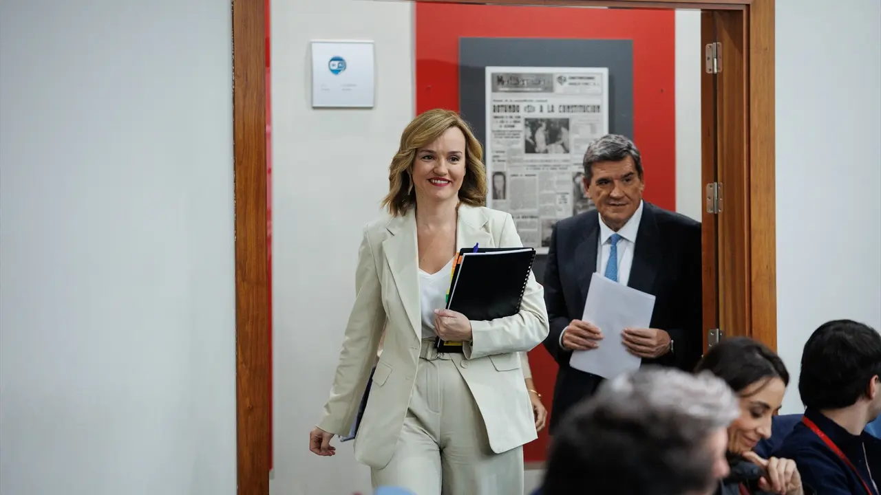 La ministra Portavoz, de Educaci&oacute;n, Formaci&oacute;n Profesional y Deporte, Pilar Alegr&iacute;a, y el ministro para la Transformaci&oacute;n Digital y la Funci&oacute;n P&uacute;blica, Jos&eacute; Luis Escriv&aacute;. Alejandro Mart&iacute;nez V&eacute;lez