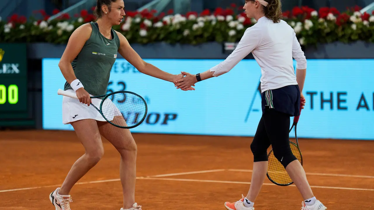 Sorribes y Bucsa celebran el primer set. / Mutua Madrid Open