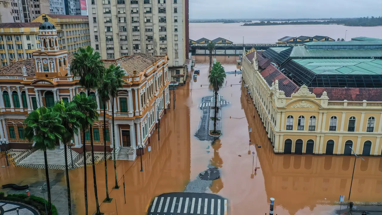 Vista del &aacute;rea urbana de Porto Alegre inundada. Gilvan Rocha