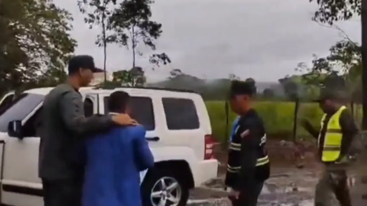 Captura de un v&iacute;deo del momento de la detenci&oacute;n. / V&iacute;deo Jes&uacute;s Medina Ezaine