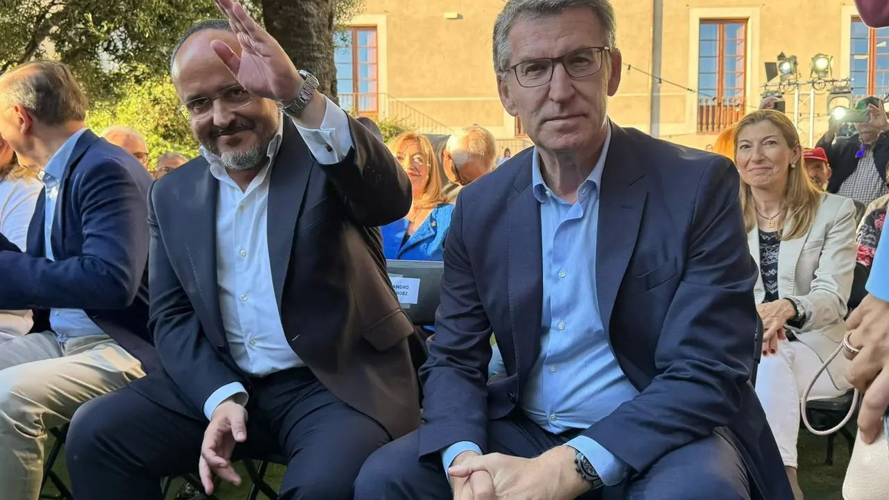 El l&iacute;der del PP, Alberto N&uacute;&ntilde;ez Feij&oacute;o, y el candidato a las catalanas, Alejandro Fern&aacute;ndez. EP