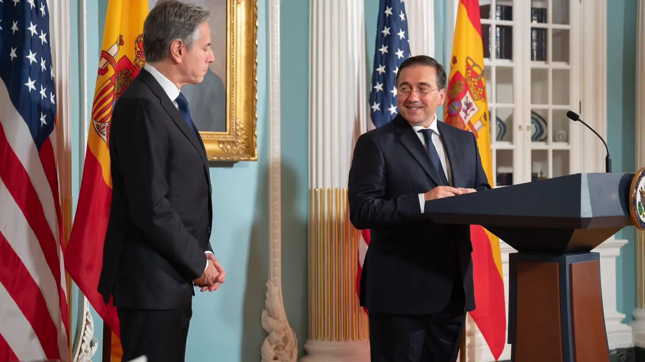 El ministro de Asuntos Exteriores de Espa&ntilde;a, Jos&eacute; Manuel Albares, junto al secretario de Estado de Estados Unidos, Antony Blinken. / Alerta