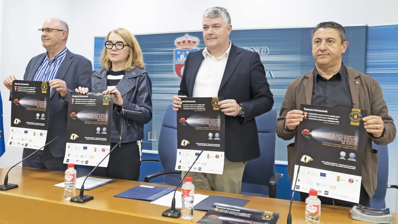 Eva Guillermina Fern&aacute;ndez, Luis &Aacute;ngel Ag&uuml;eros, presentan el Seminario Internacional de Territorios por el Primer Arte. / Alerta