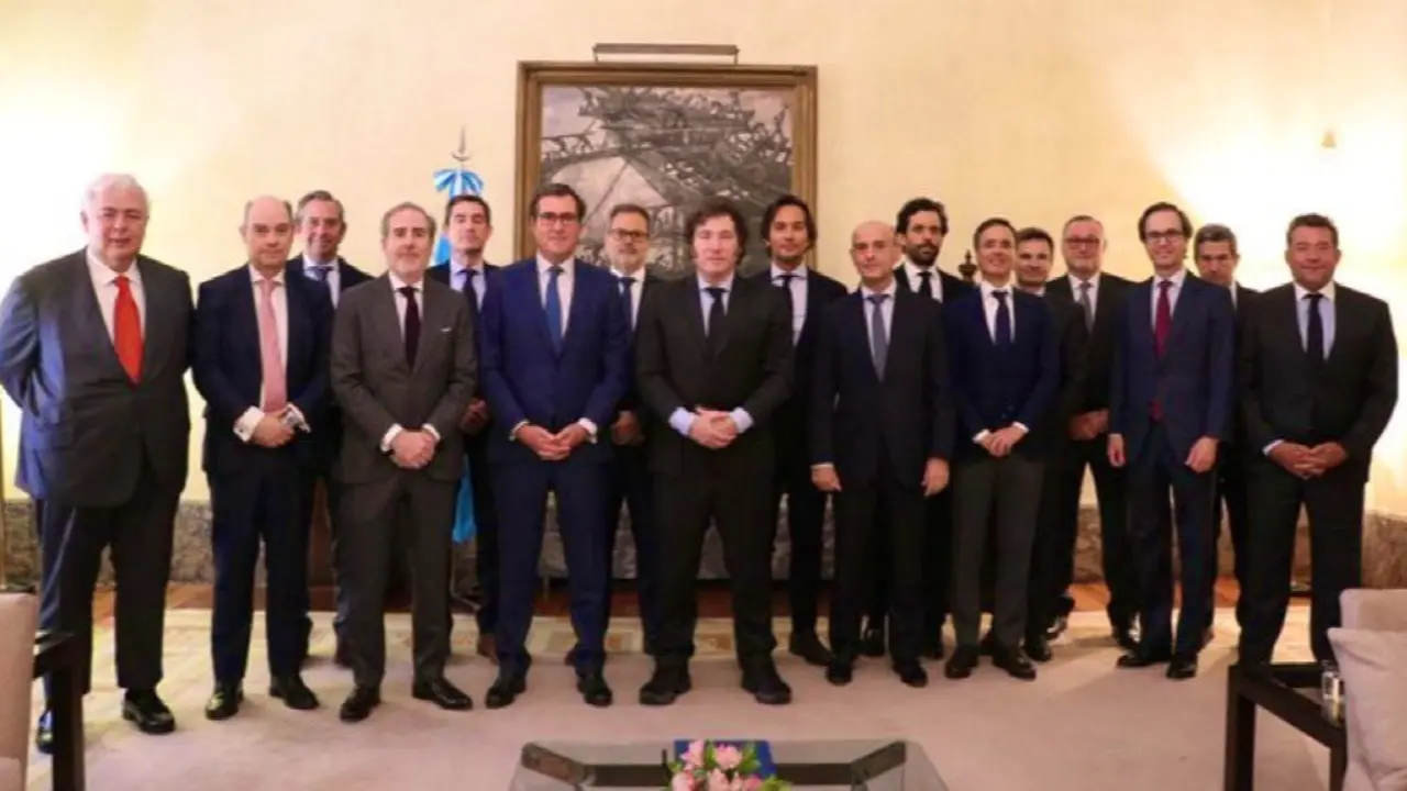 El presidente de Argentina, Javier Milei, reunido con empresarios espa&ntilde;oles. / Redes sociales