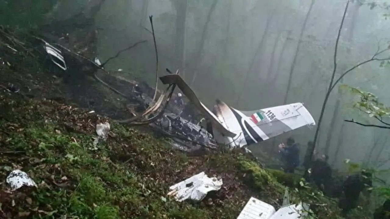 Estado en que qued&oacute; el helic&oacute;ptero siniestrado. Iranian State TV