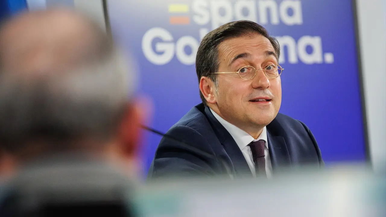 El ministro de Asuntos Exteriores, Uni&oacute;n Europea y Cooperaci&oacute;n, Jos&eacute; Manuel Albares, durante una rueda de prensa posterior a la reuni&oacute;n del Consejo de Ministros. Alejandro Mart&iacute;nez V&eacute;lez