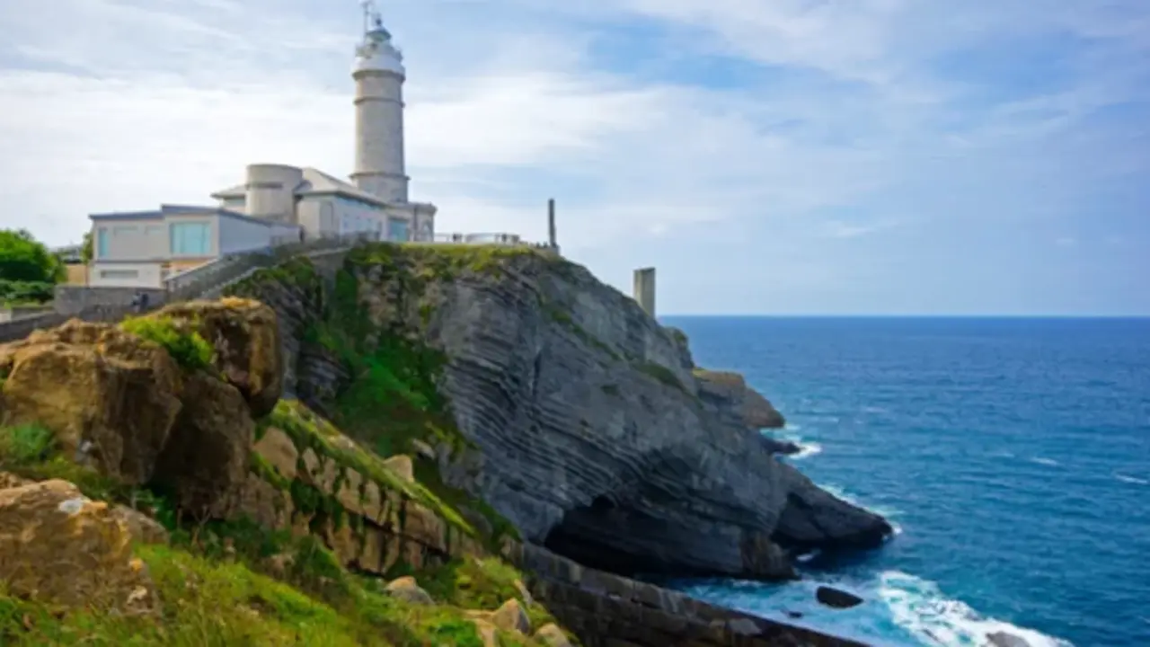 Imagen del Faro de Santander, conocido como el Faro de cabo Mayor. / A.S.