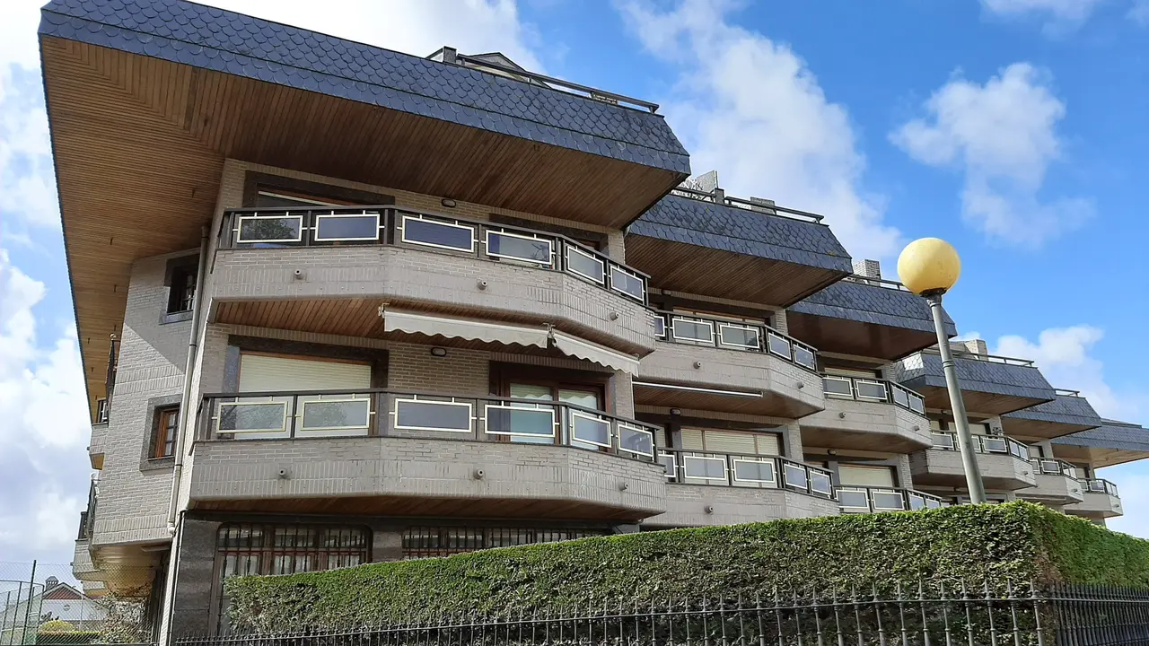 Edificio Tenis de Laredo. / EP
