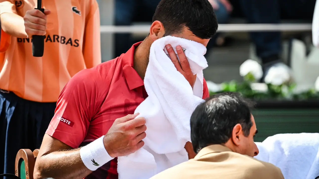 El tenista serbio Novak Djokovic durante un partido del Roland Garros. Matthieu Mirville / Archivo