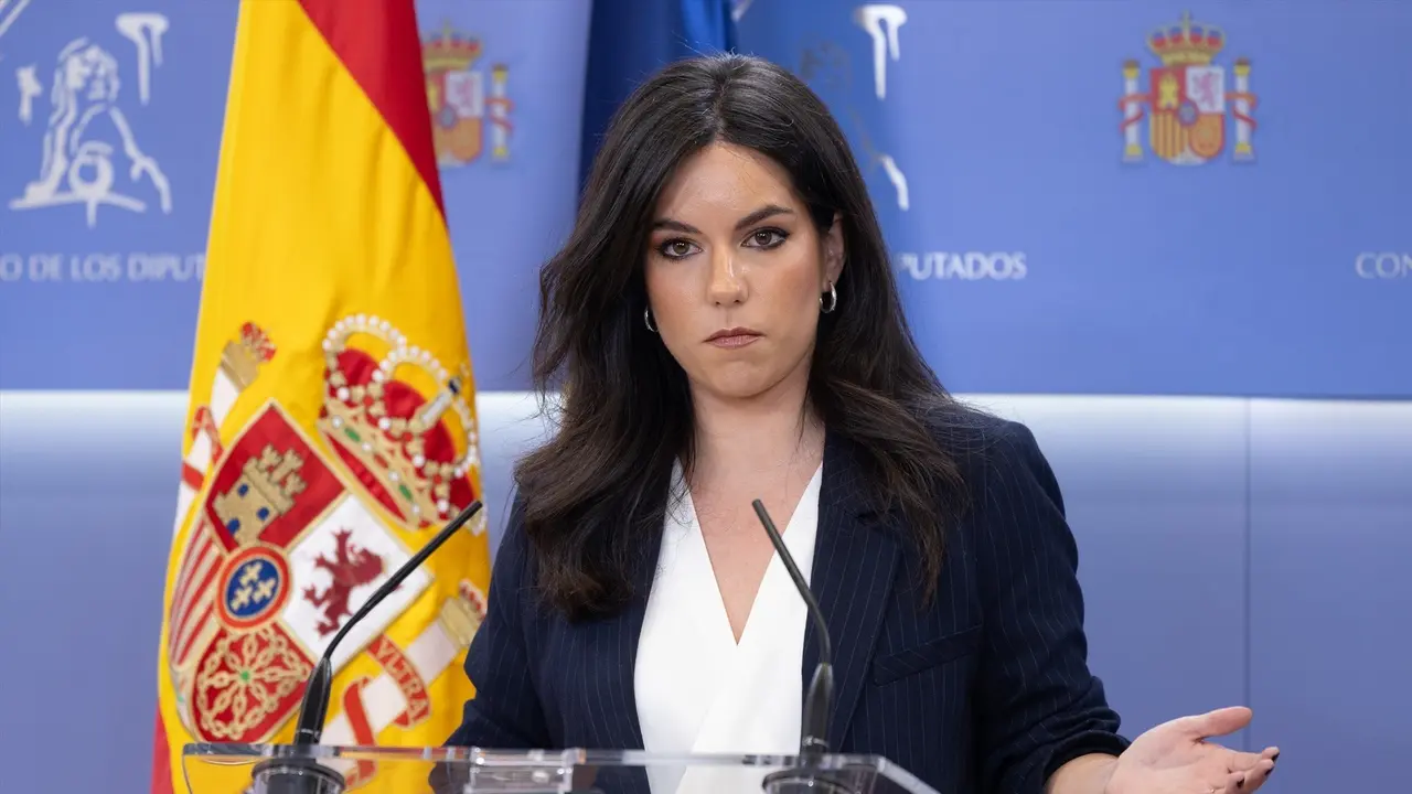 La portavoz de Vox en el Congreso, Pepa Mill&aacute;n, durante una rueda de prensa anterior a la Junta de Portavoces. Eduardo Parra