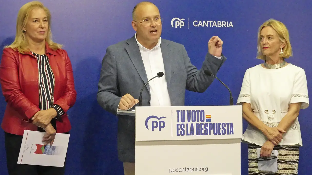 El portavoz del PP en el Congreso, Miguel Tellado en su visita a Santander. / A.E.