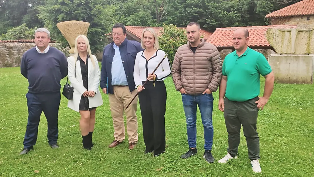 De izquierda a derecha Agust&iacute;n Garc&iacute;a, Mari Luz Mu&ntilde;oz, Rafael Oceja, Sara Izquierdo, David Fern&aacute;ndez y Miguel &Aacute;ngel Trueba. / Alerta