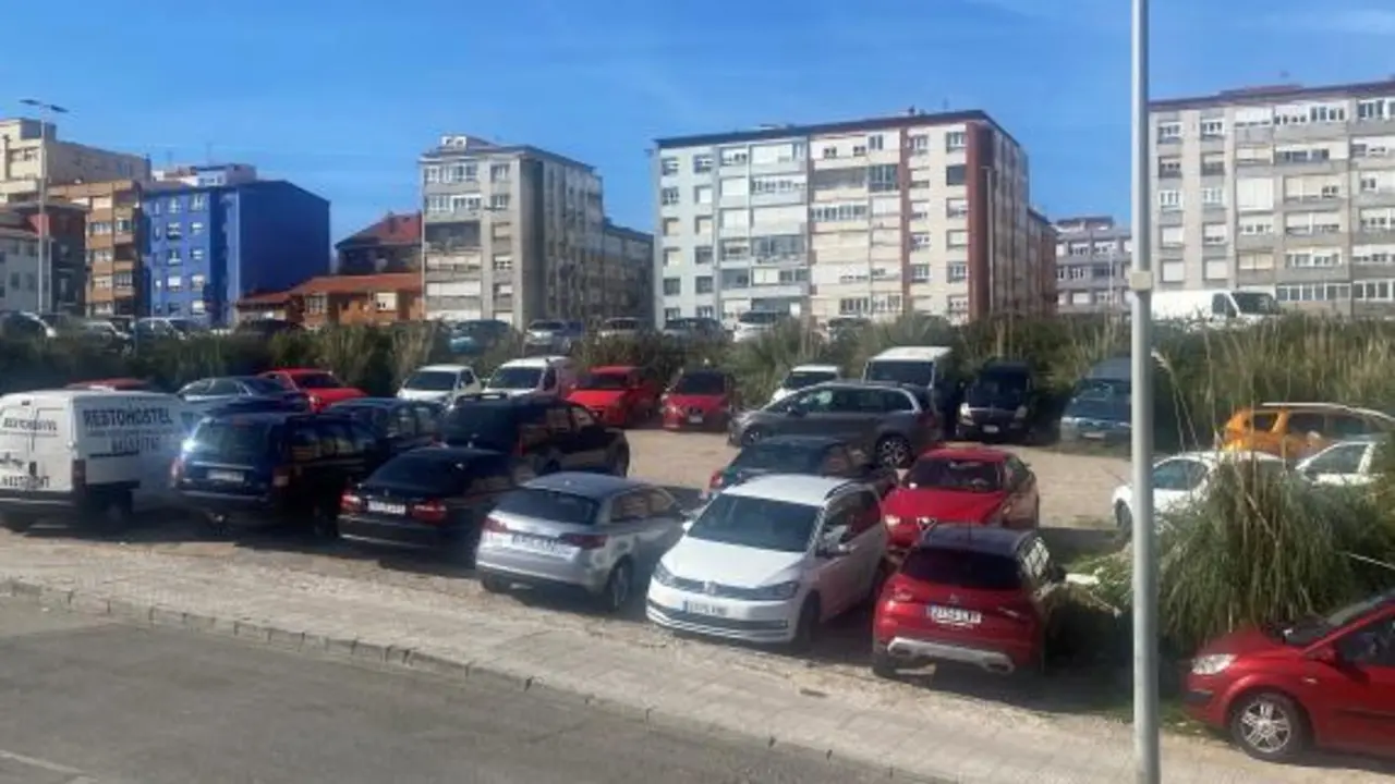 Parcela en la Calle Alta destinada a aparcamiento. / Alerta