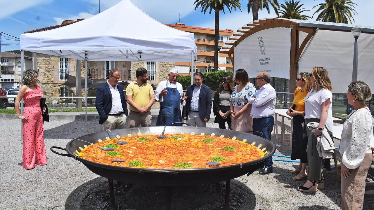 Se repartieron 700 raciones de paella. / Alerta