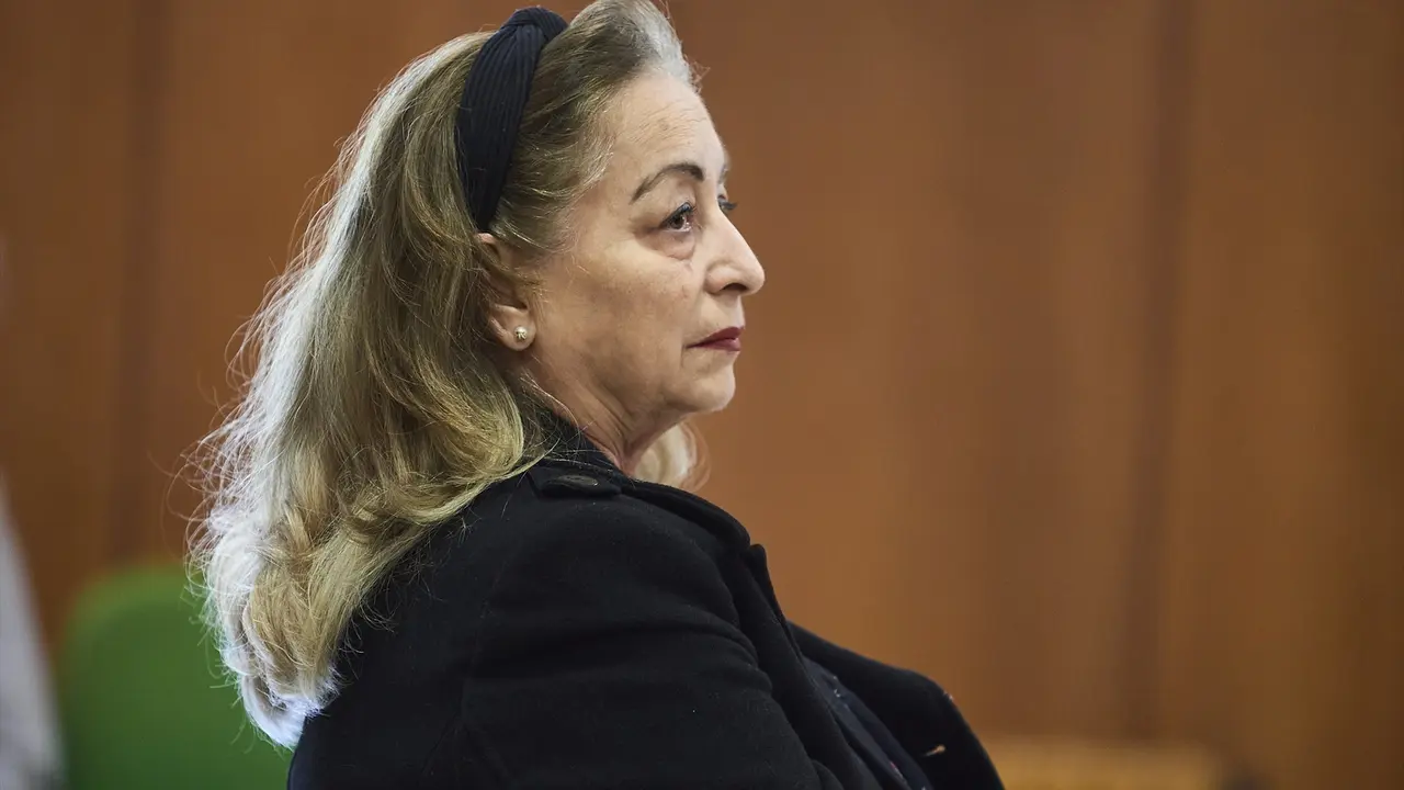 La acusada por el crimen del cr&aacute;neo de Castro Urdiales, Carmen Merino, durante una vista en la sala de lo Civil y Penal del TSJC. / C. Ortiz