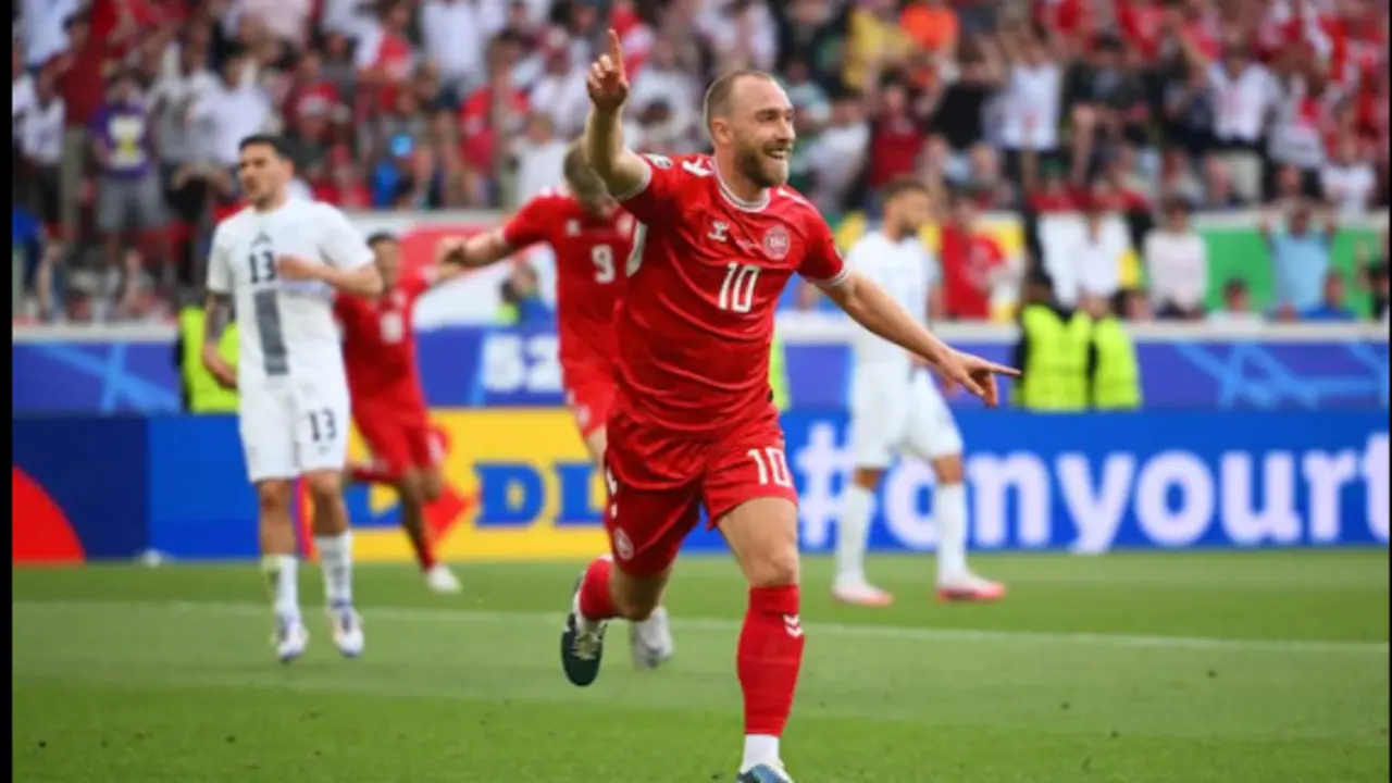 Eriksen celebra su gol ante Eslovenia. / UEFA