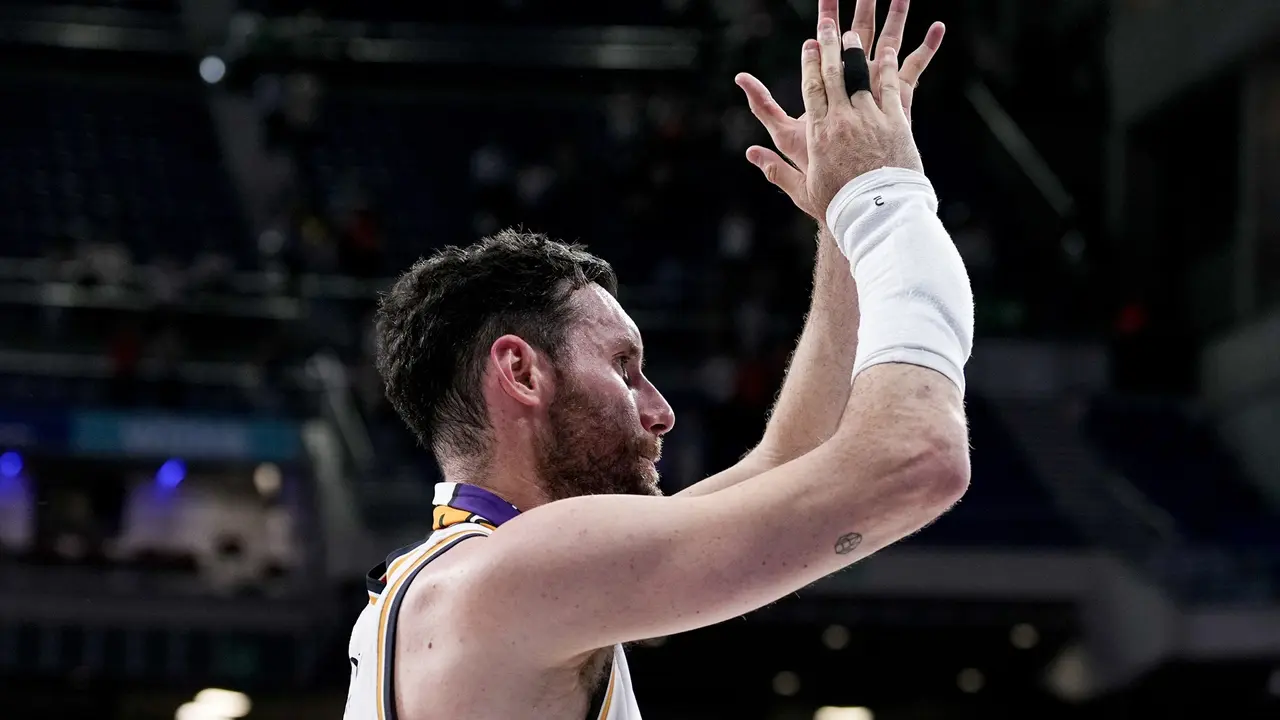 Rudy Fern&aacute;ndez se despide del Real Madrid en el Wizink Center. / EP