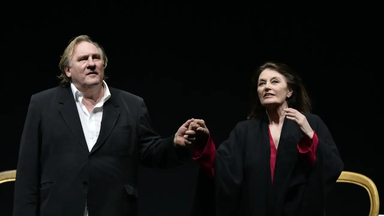 G&eacute;rard Depardieu con Anouk Aime&eacute; en 'Love Letters'. EP / Archivo