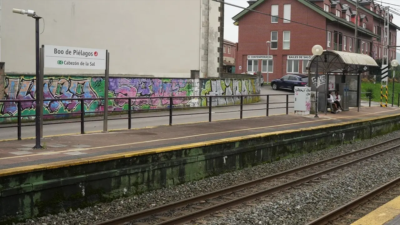 La estaci&oacute;n de tren de Boo de Pi&eacute;lagos, donde ocurrieron los hechos. EP / Archivo