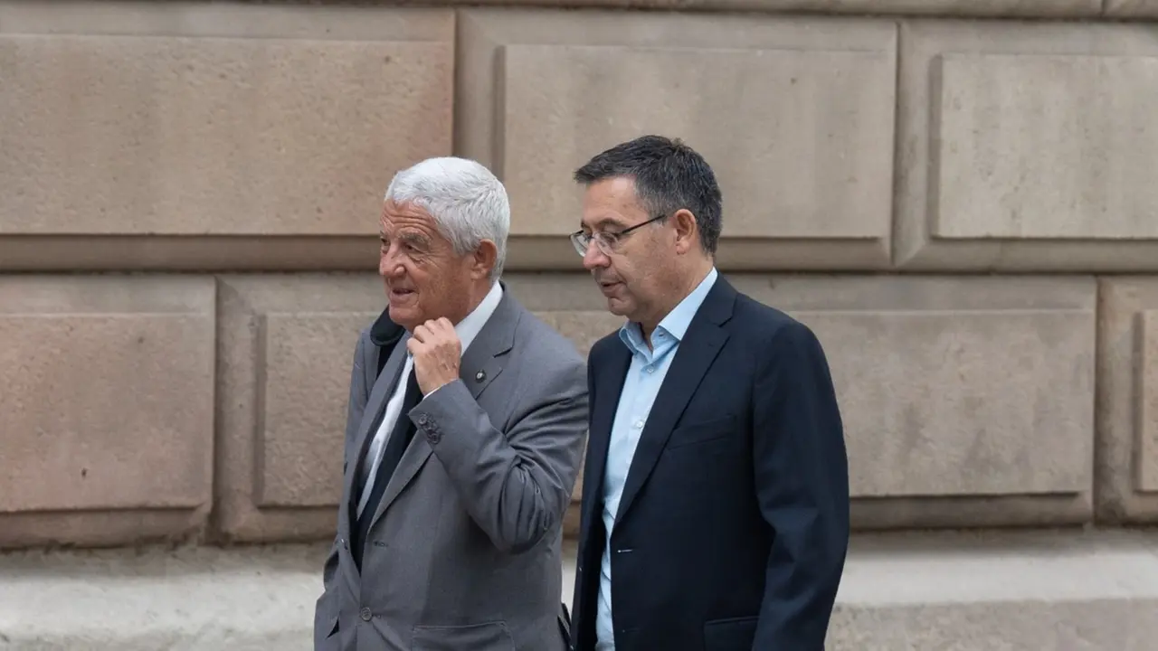El expresidente del FB Barcelona Josep Maria Bartomeu (d). EP / Archivo