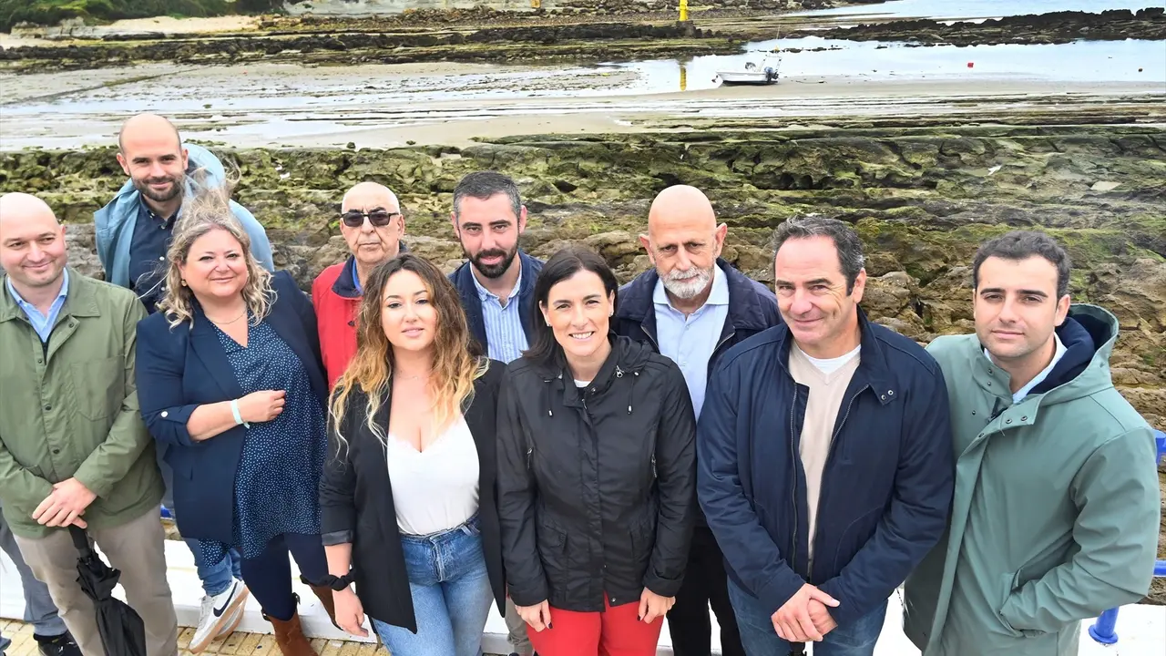 Inauguraci&oacute;n de la restauraci&oacute;n del monumento al Pescador de La Maruca. / A.E.