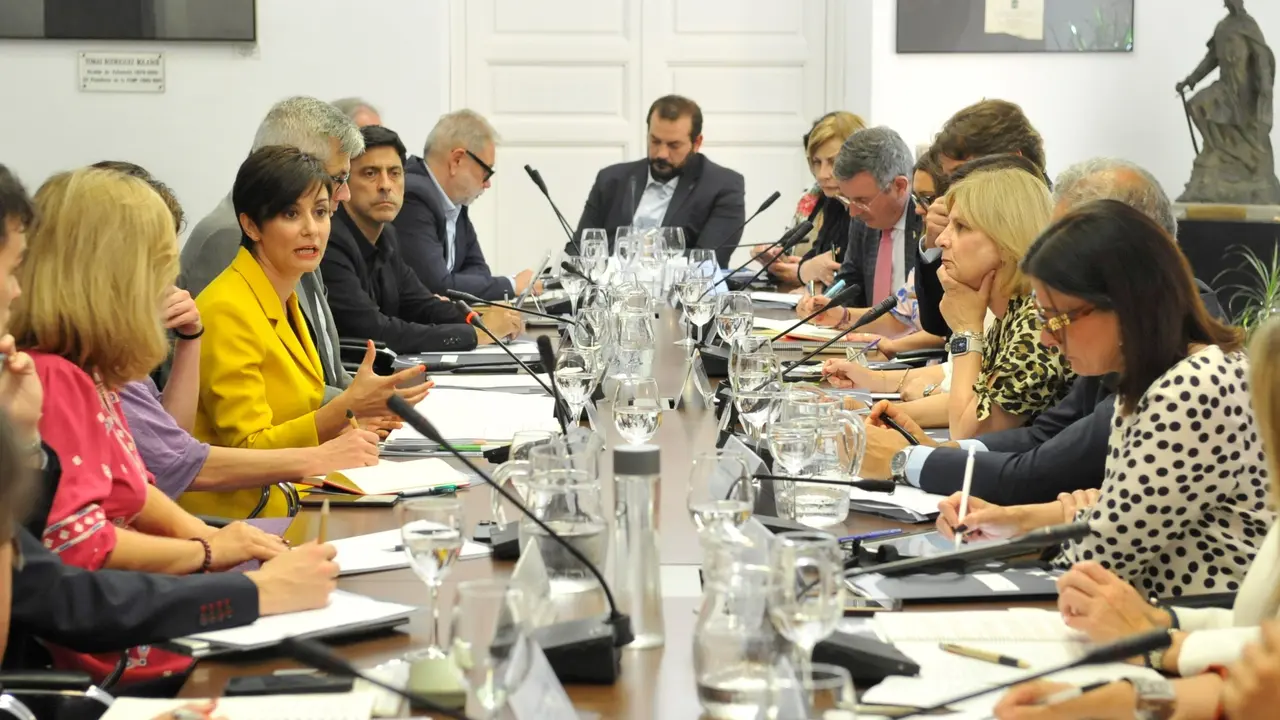 Reuni&oacute;n de la FEMP con la ministra Isabel Rodr&iacute;guez - A. E.
