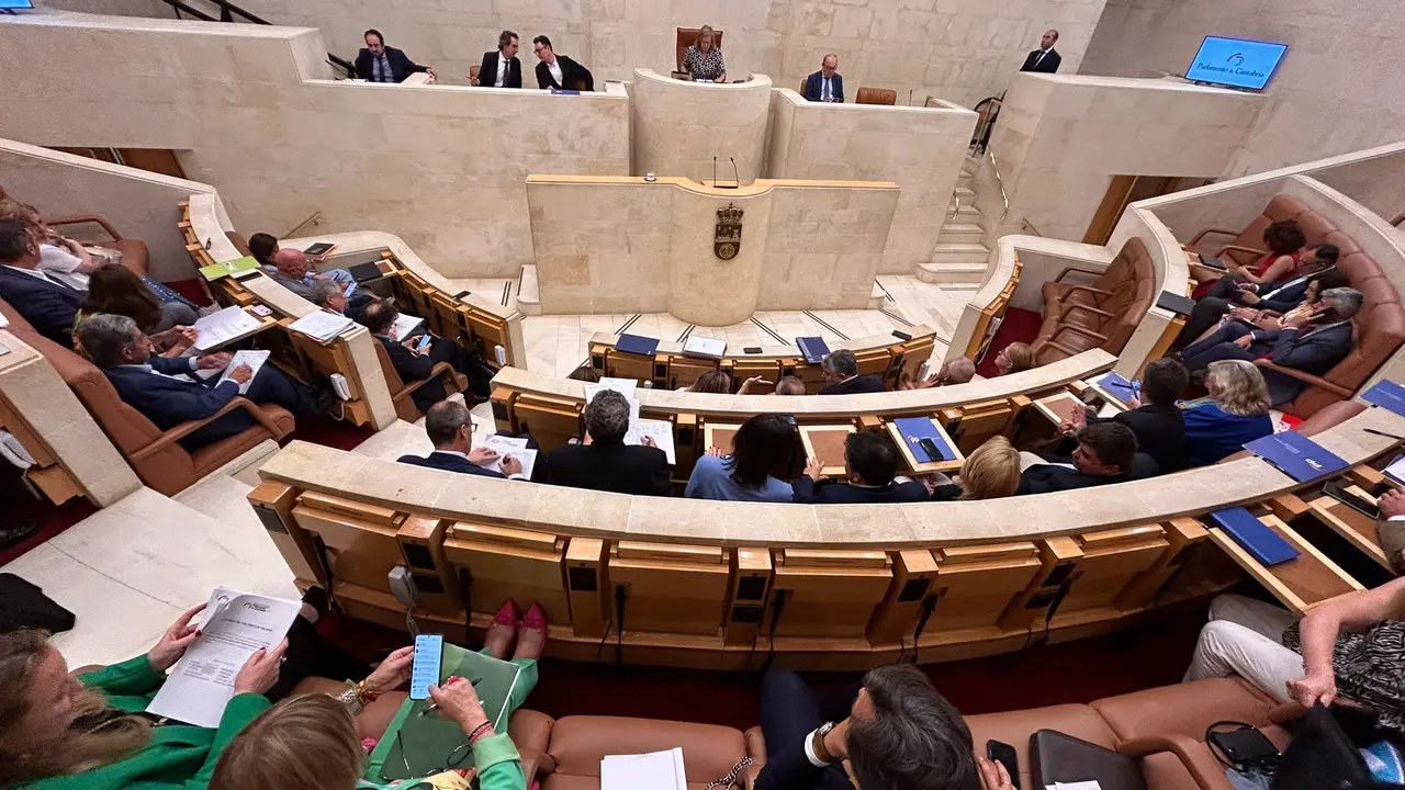 Segunda sesi&oacute;n de el Debate sobre el Estado de la Regi&oacute;n. / Red X
