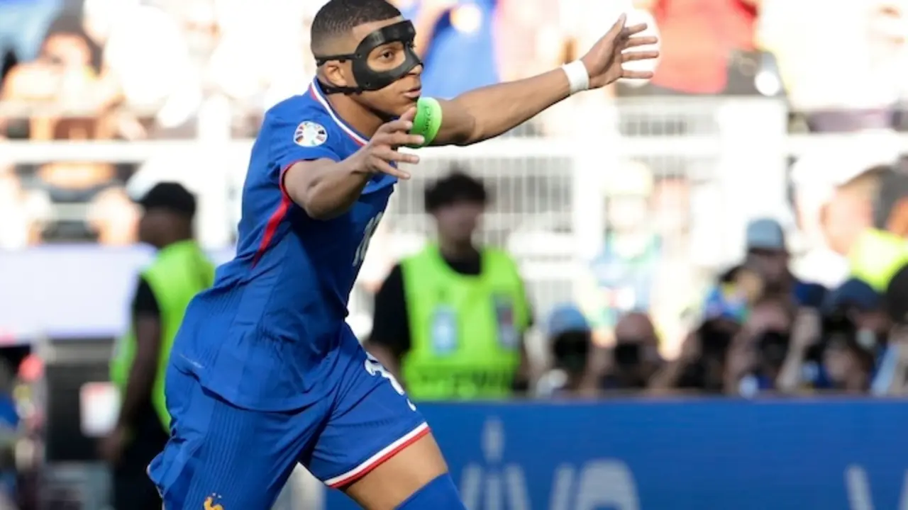 Kylian Mbappe de Francia celebra su gol en un penalti durante la UEFA Euro 2024, partido de f&uacute;tbol del Grupo D entre Francia y Polonia el 25 de junio de 2024 en el Signal Iduna Park en Dortmund, Alemania - Foto Jean Catuffe / DPPI

Firma: AFP7 / Europa Press