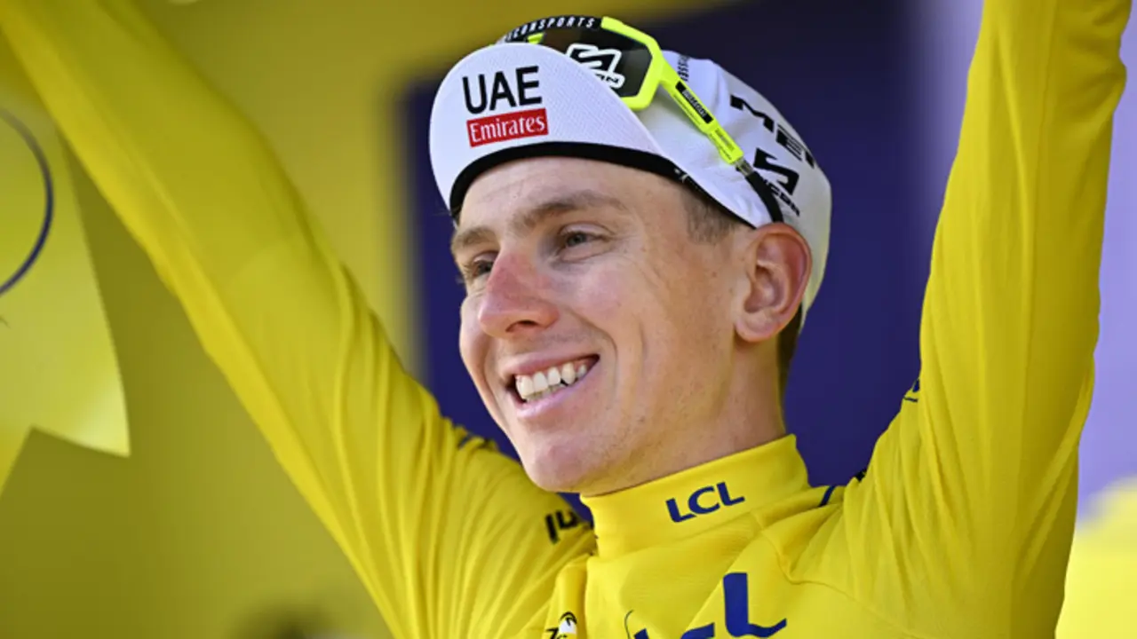 El ciclista esloveno Tadej Pogacar con el maillot amarillo de l&iacute;der del Tour de Francia. / Jasper Jacobs