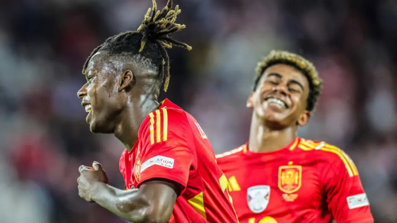 Nico Williams y Lamine Yamal
Rolf Vennenbernd/dpa